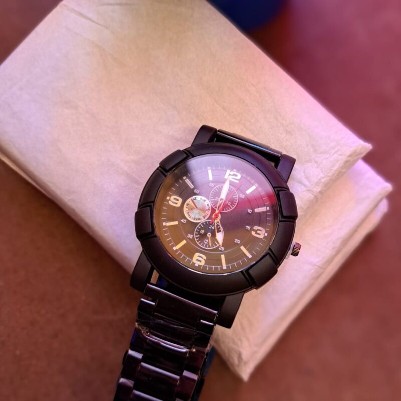 Reloj Analógico Negro – Estilo Urbano con Correa Metálica